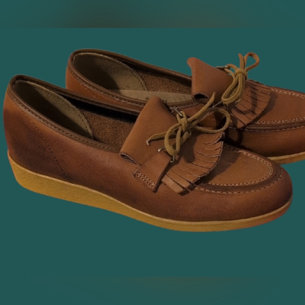 70s Vintage Youth Hush Puppies Brown Leather Fringe Loafer Shoes Size 12.5